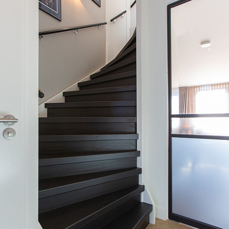 Vulcano Black trap kleur