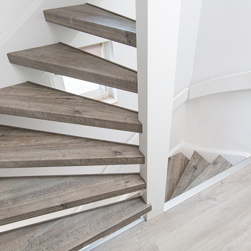 Silver Barnwood trap kleur