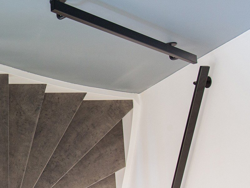 zwarte rvs trapleuning