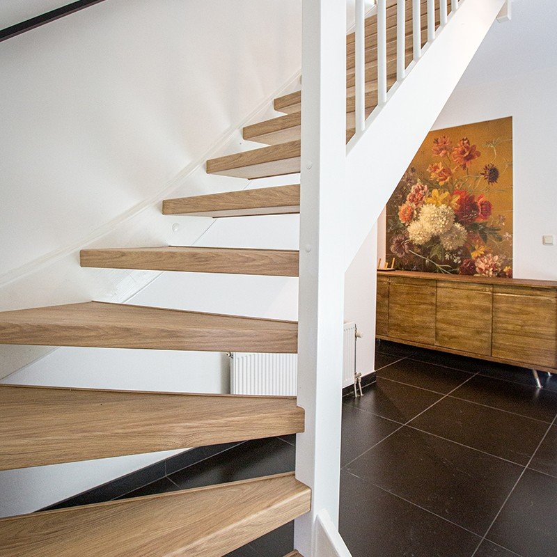Een natural oak trapkleur van Daniels Traprenovatie