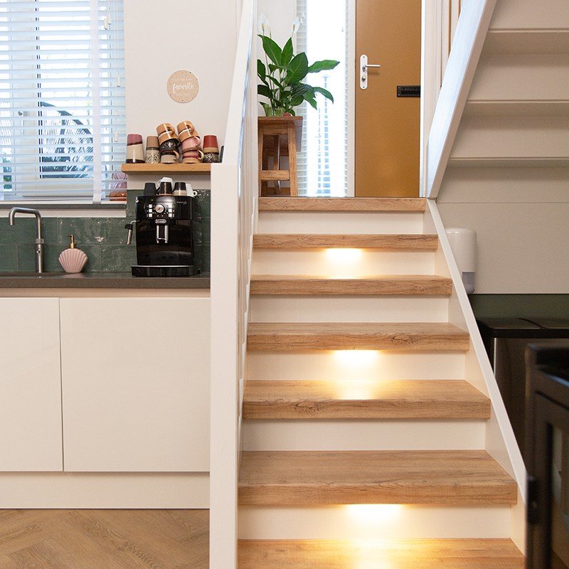 Sunset Beach houtkleur trede