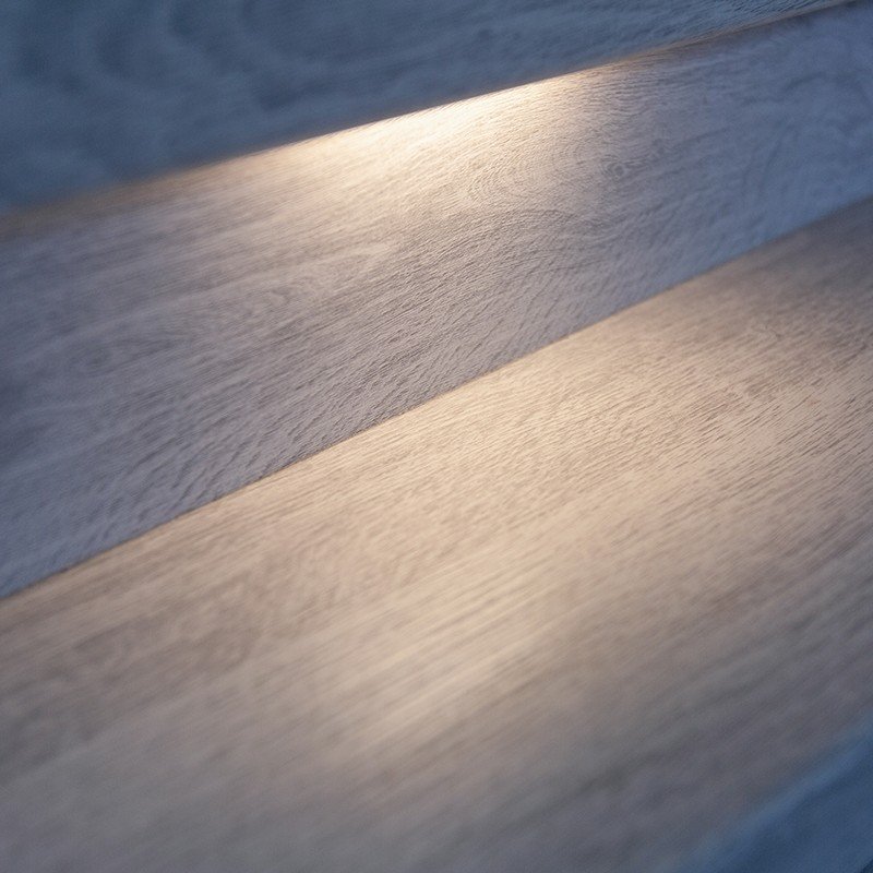 detail titanium grey