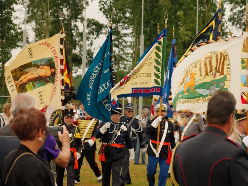 ols heythuysen 2025 vlaggen-1