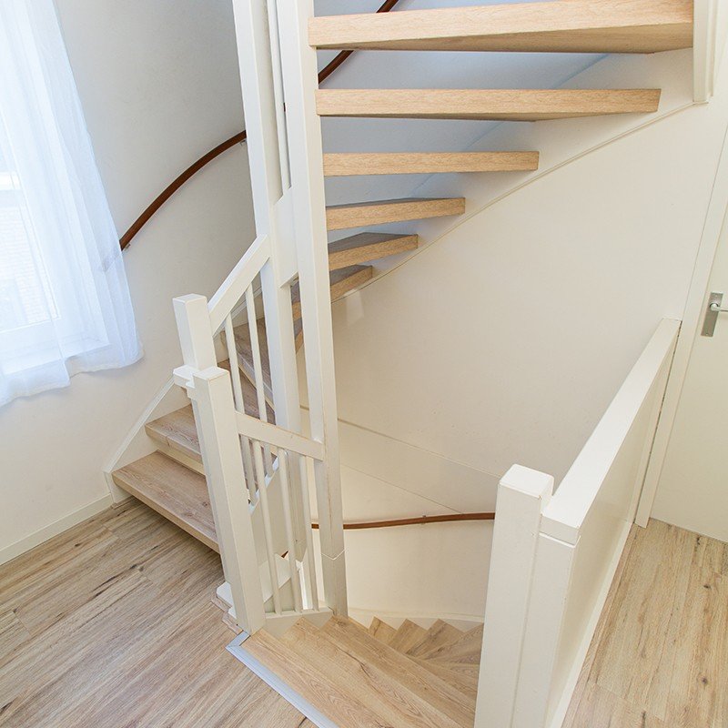 dutch dunes houtkleur trap